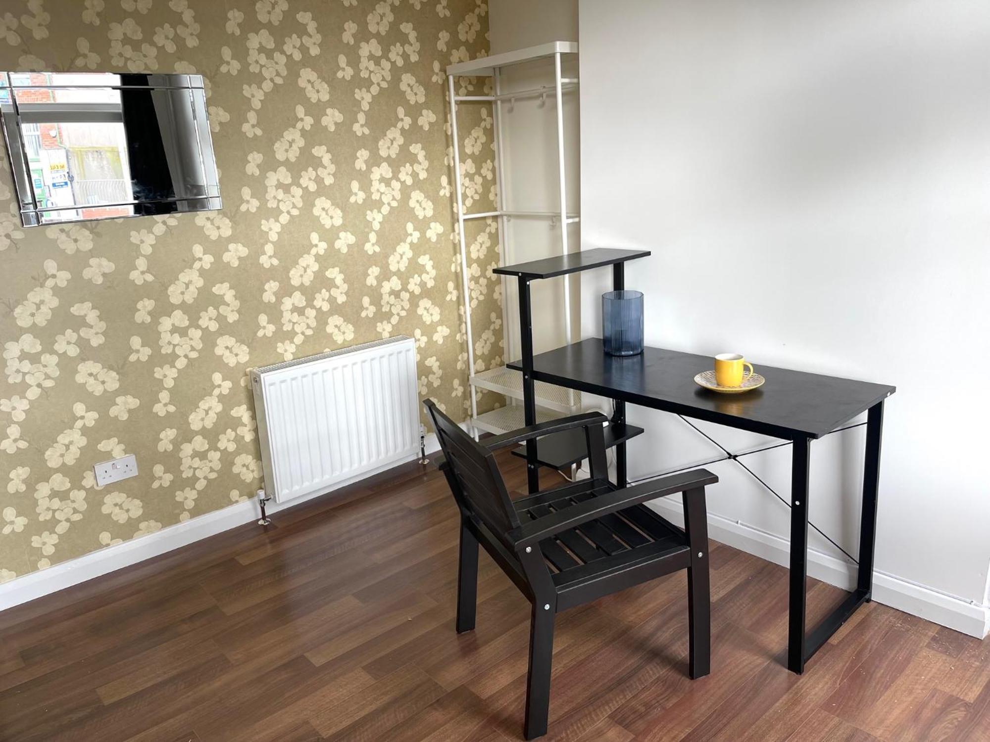 Entire Yellowapt Near Belfast City Centre - Free Parking - Up To 3 Guests - 2 Beds Kültér fotó