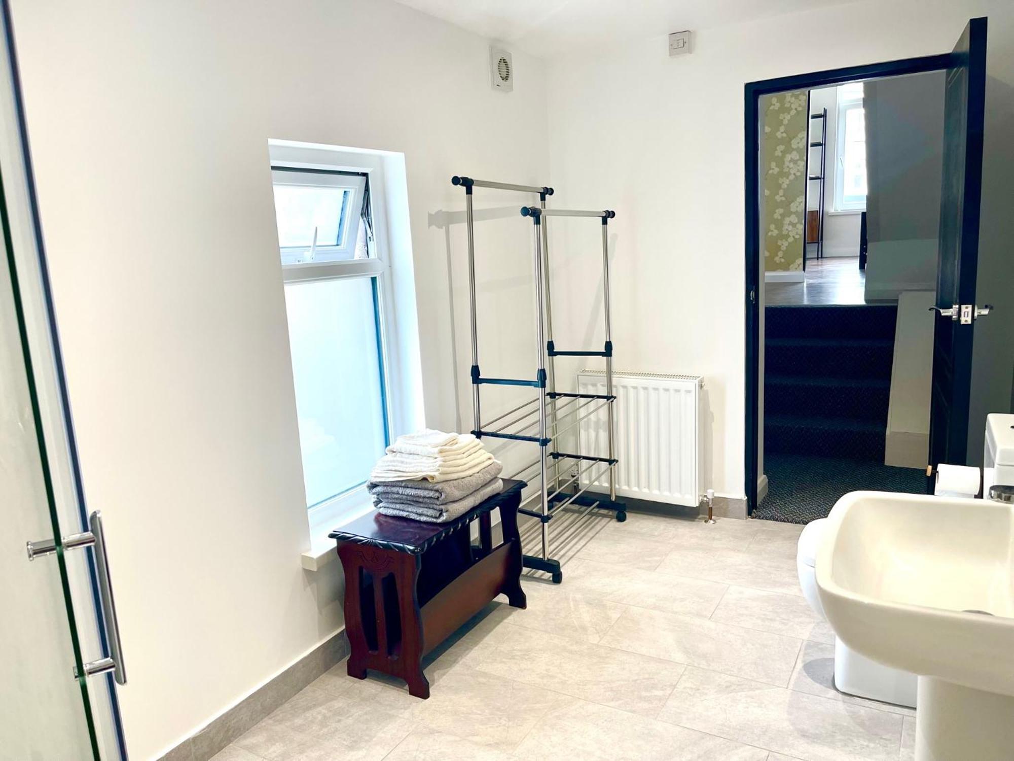 Entire Yellowapt Near Belfast City Centre - Free Parking - Up To 3 Guests - 2 Beds Kültér fotó